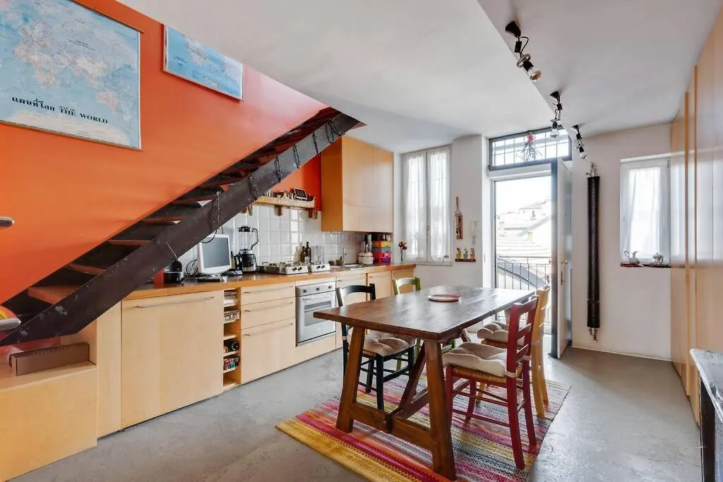 Easylife - Attico Duplex Chinatown location