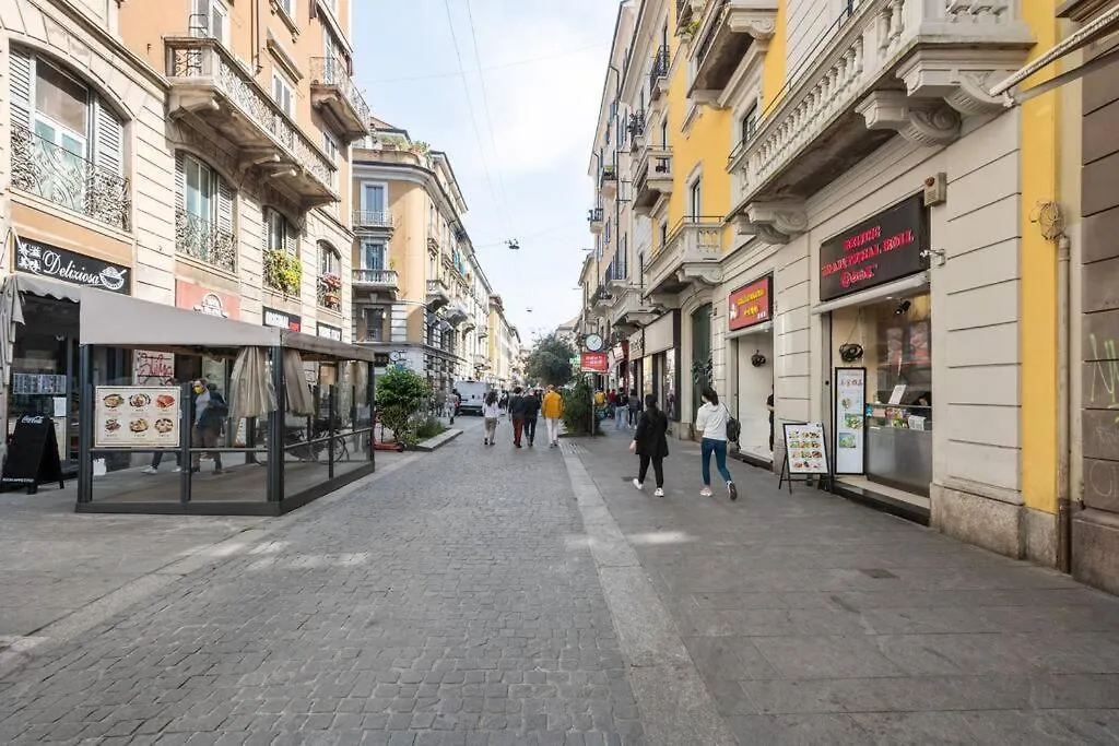 Easylife - Attico Duplex Chinatown Apartment Milan Italy